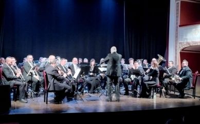 Un viaggio musicale che guarda all’Europa per l’inizio del nuovo anno tra, i più famosi valzer Viennesi, le arie delle grandi opere, ed i brani musicali della tradizione classica dal romanticismo fin all’ era moderna.
INGRESSO LIBERO